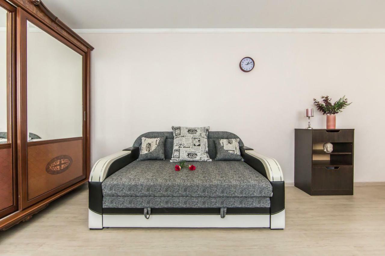 Super View, Luxury Apartment Near Chernihiv Metro. Kiew Exterior foto