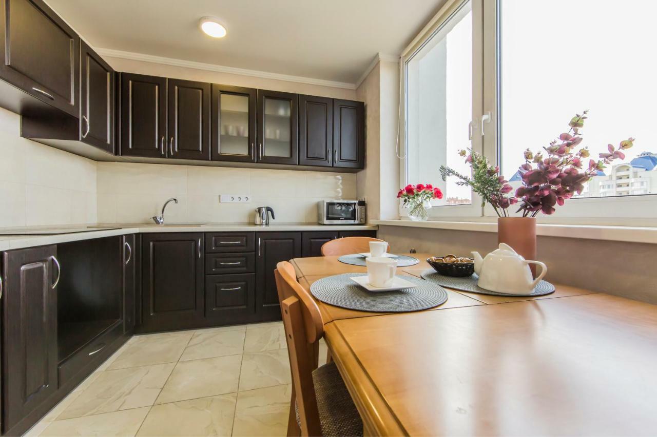 Super View, Luxury Apartment Near Chernihiv Metro. Kiew Exterior foto